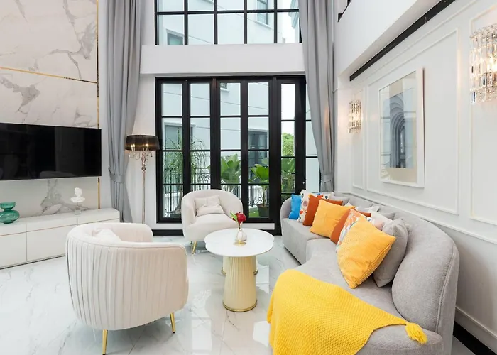 別墅 Stylish 7beds Poolhouse With Cinema Lift - 2min To Bts 曼谷