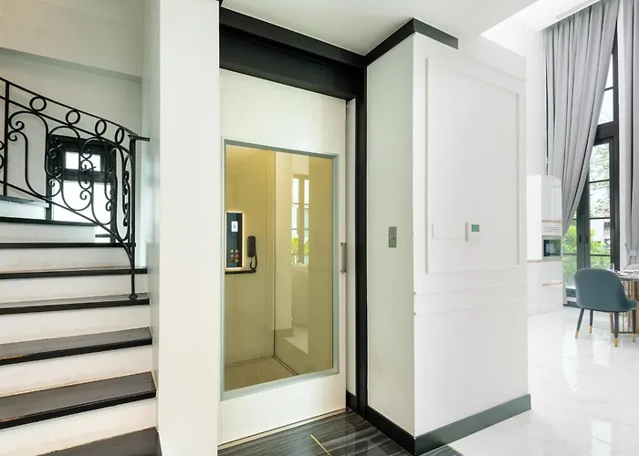 Stylish 7beds Poolhouse With Cinema Lift - 2min To Bts *