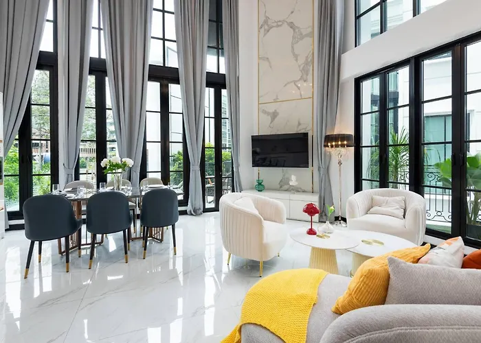 Stylish 7beds Poolhouse With Cinema Lift - 2min To Bts 曼谷