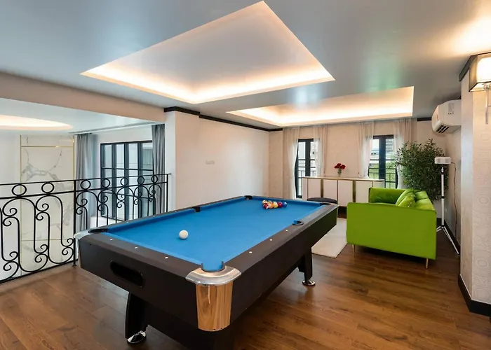Stylish 7beds Poolhouse With Cinema Lift - 2min To Bts 曼谷