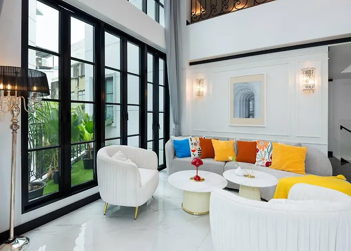 Stylish 7beds Poolhouse With Cinema Lift - 2min To Bts 曼谷